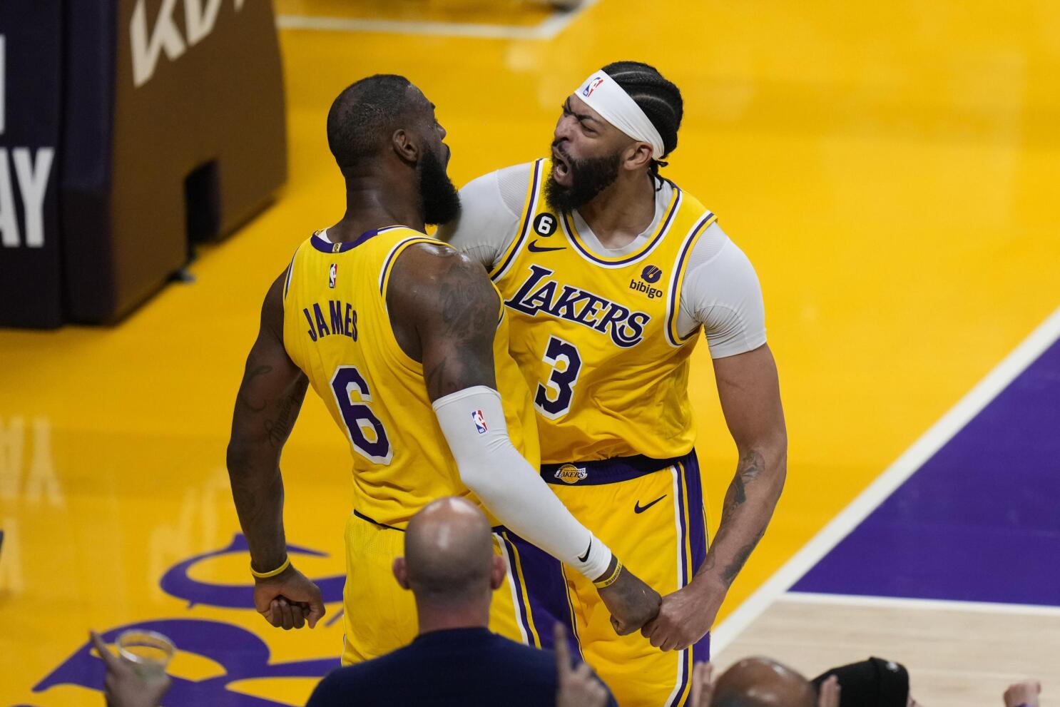 LeBron leads Lakers past Grizz 117 111 in OT for 3 1 lead AP News